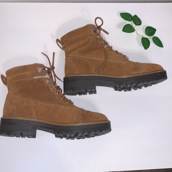 Time and Tru Shoes - Time True Boots (W62893). New Without Tags